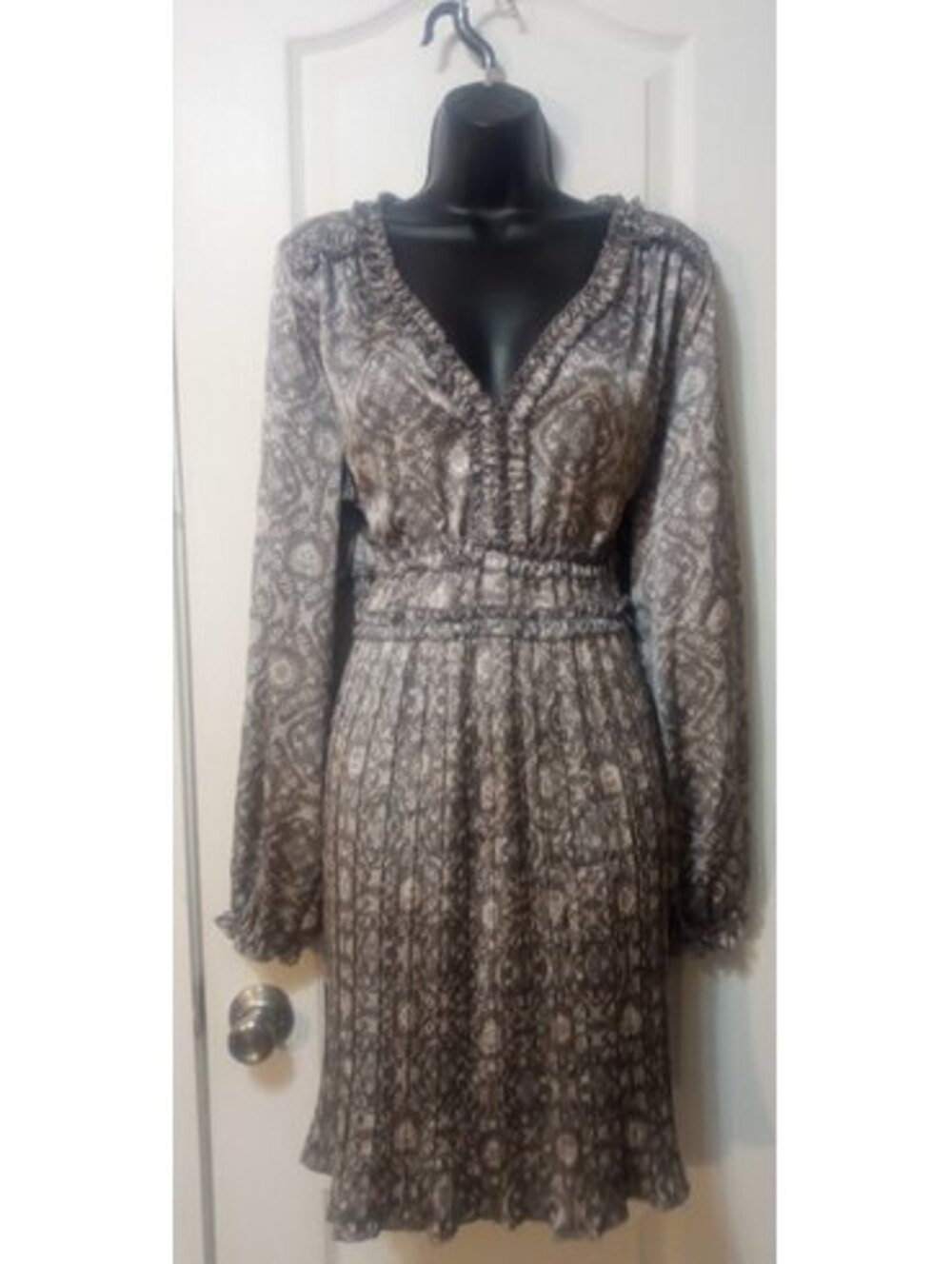 Cato Grey Paisley Ruffle Neck Pleated Knee Length Dress XL